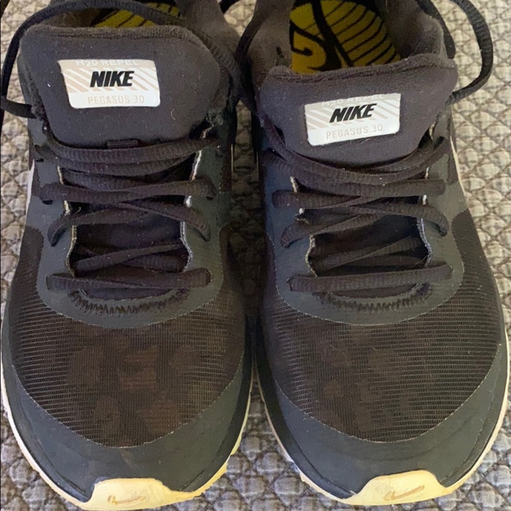 Nike Cheetah print running shoe